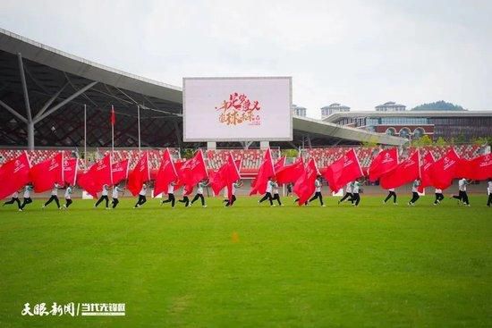 疯狂男男四p群体交乱视频